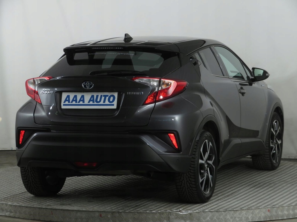 Купить Toyota C-HR 1.8 Hybrid, Салон Польша: отзывы, фото, характеристики в интерне-магазине Aredi.ru