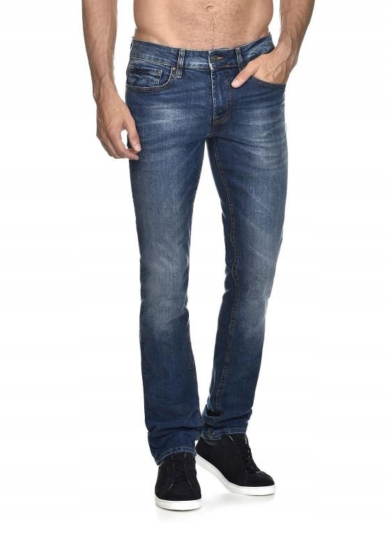 GUESS KLASYCZNE JEANSY MĘSKIE Z LOGO GRANAT 34 ZAD