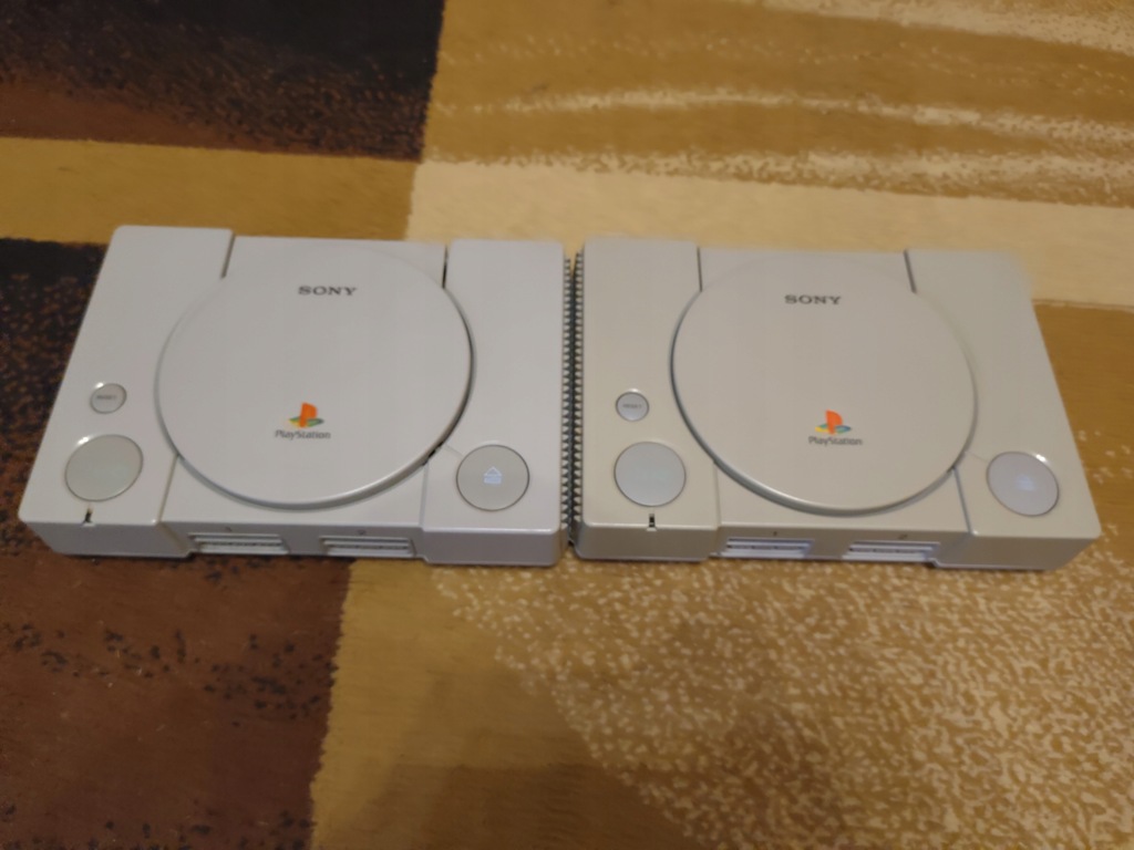 Dwie konsole PlayStation 1 PSX 7502 7002