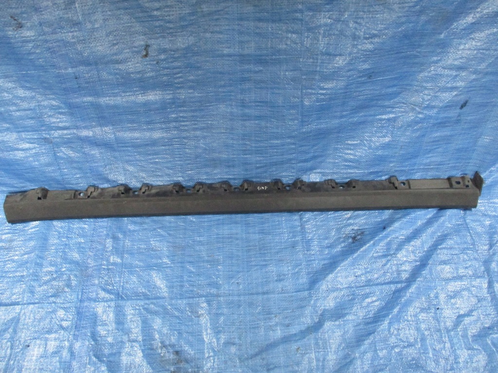 LISTWA PROGOWA PRAWA SUZUKI IGNIS III 77231-62R1