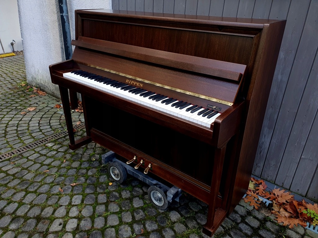 Pianino RIPPEN BELCANTO 115cm 1988r LANGER ciemny brązowy mat