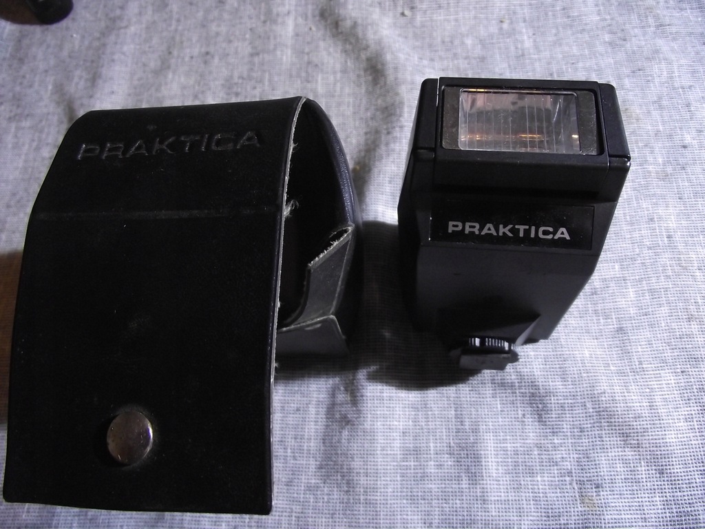 Lampa błyskowa PRAKTICA DDR B220