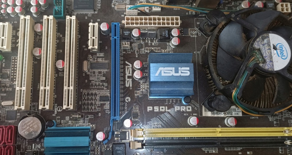 Płyta główna ASUS PSQL PRO Uszkodzona