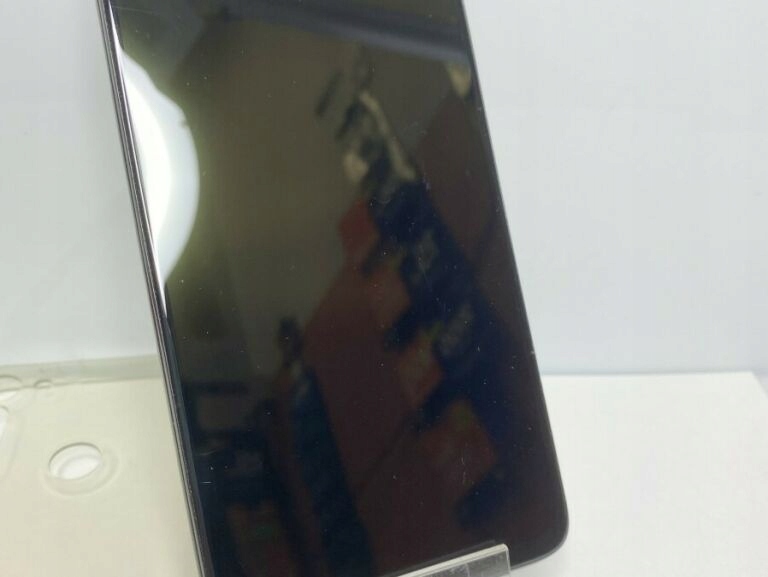 TELEFON MOTOROLA MOTO G8 GOŁA