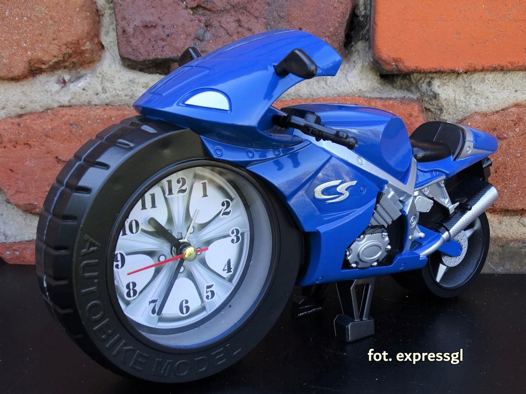 Motocykl z zegarem i budzikiem