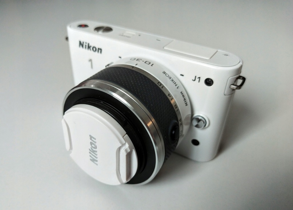 Nikon J1 + obiektyw 10-30 mm + karta 32 Gb !!