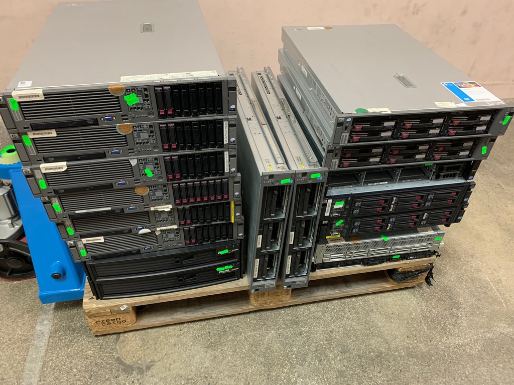 PALETA SPRZETU IT 18 SERWERY HP SUN IBM MIX WARTO