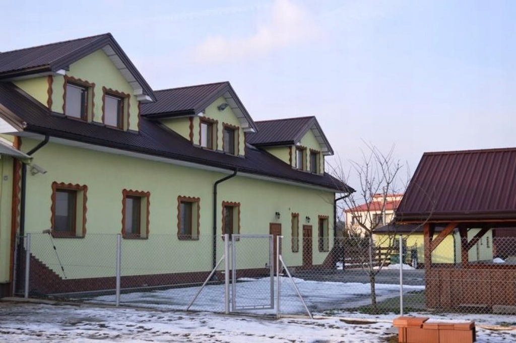 Komercyjne, Dąbie, Galewice (gm.), 466 m²