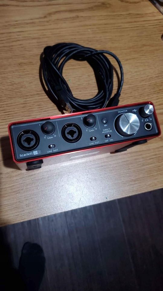 Interfejs audio Focusrite Scarlett 2i2 2nd Gen