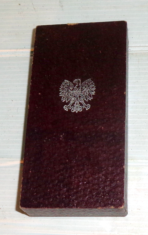 Etui na odznaczenie z PRL-u.