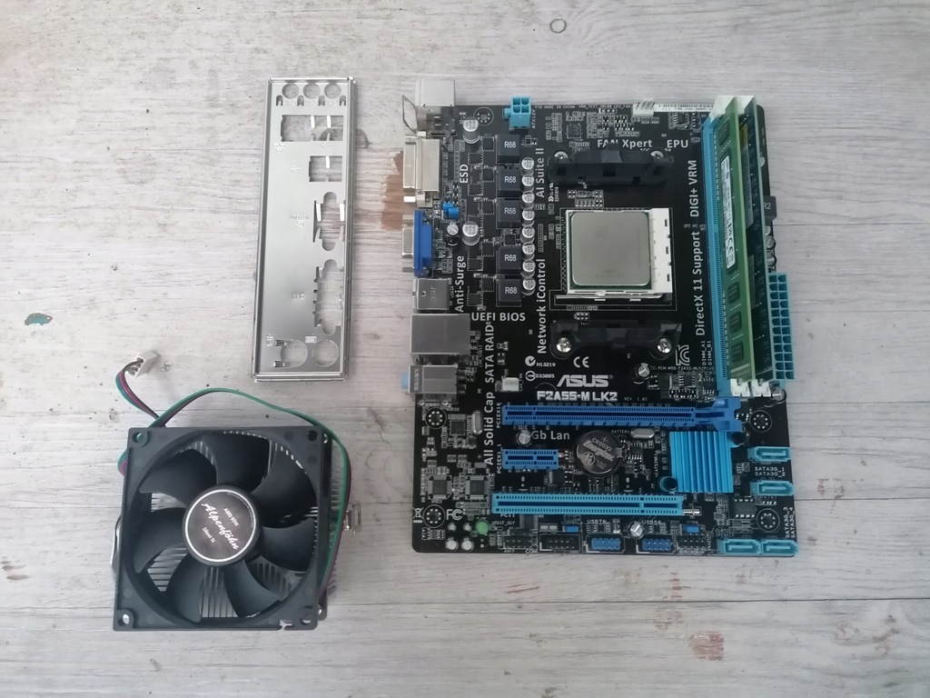 Asus F2A55-M LK2 + APU A4 4000 + 8gb