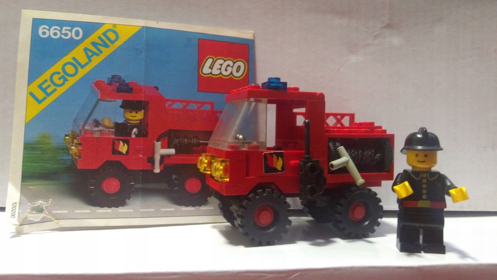 LEGO System 6650 Wóz strażacki i ratowniczy 1981r.