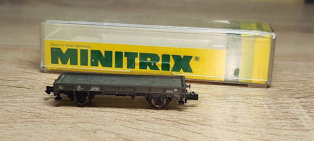 Minitrix wagon towarowy skala N #N355