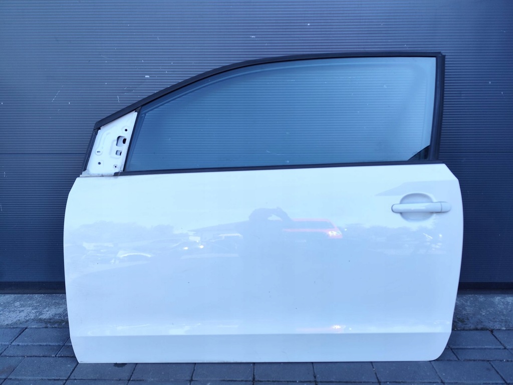 VW UP - DRZWI LEWY PRZÓD 3D