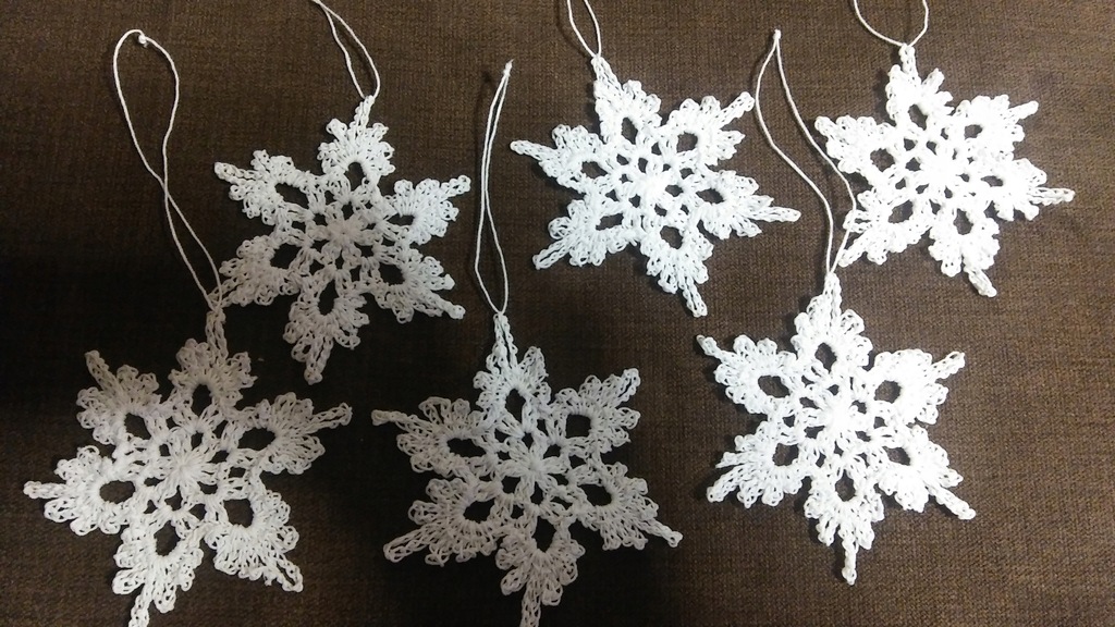 GWIAZDKI SZYDEŁKOWE - BIAŁE