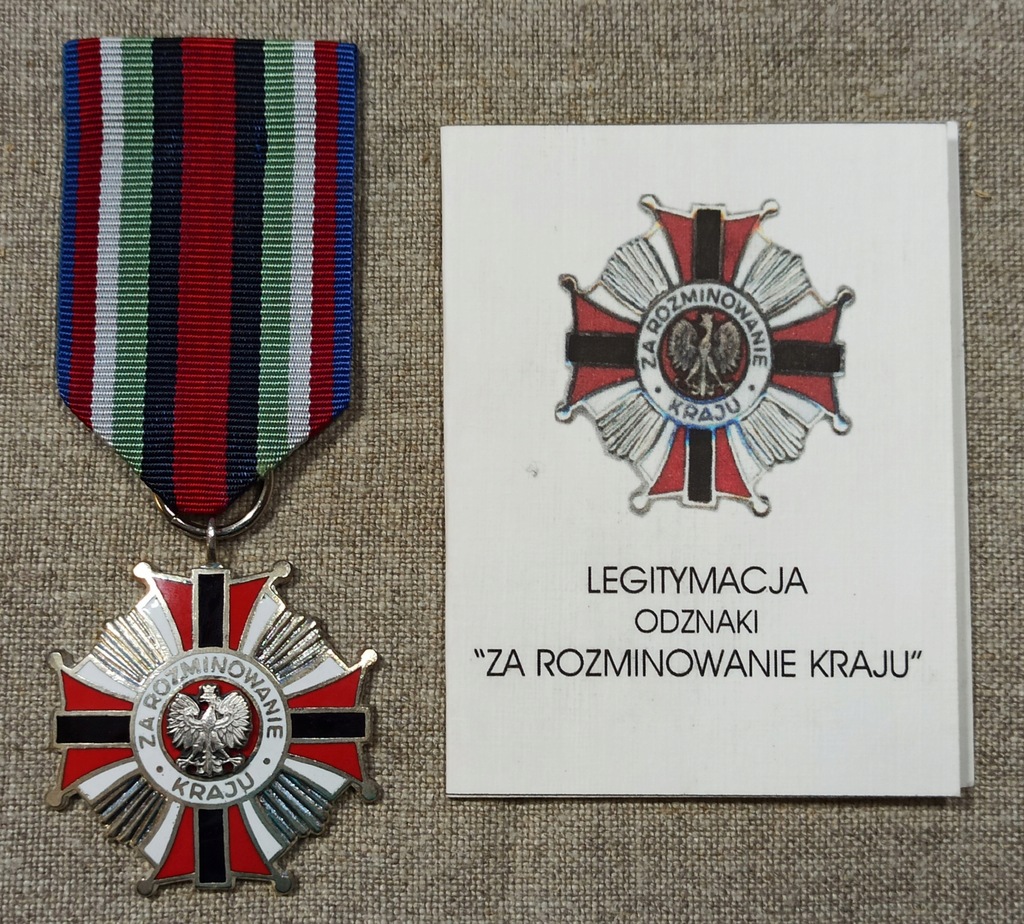 Rzadka odznaka honorowa "Za rozminowanie kraju" wraz z legitymacją