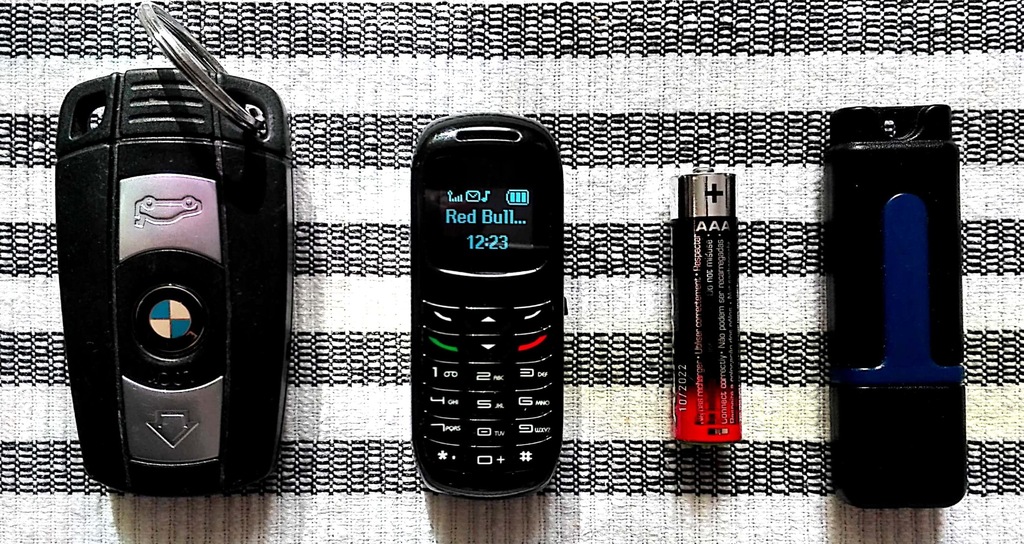 najmniejszy telefon z modulatorem głosu mini 7291383156