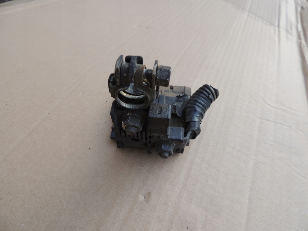 KLEMA BEZPIECZNIK PLUS + 1.5 DCI NISSAN ALMERA N16