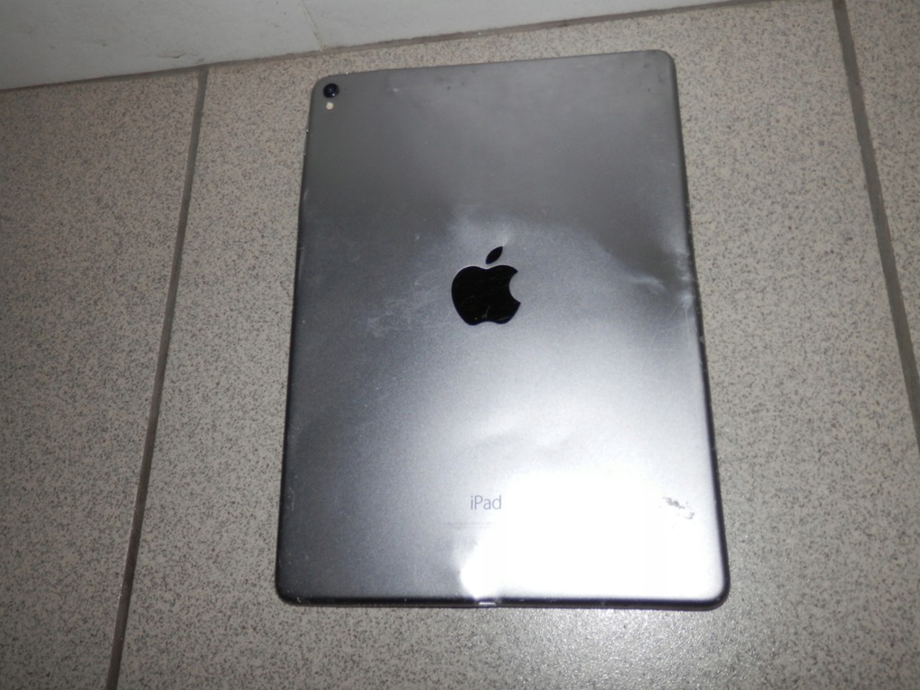 Tablet Apple Ipad Pro A1673 9.7 cala uszkodzony
