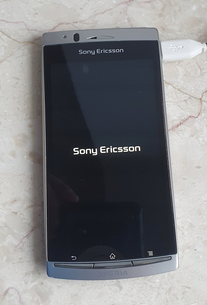 Купить Sony Ericsson Xperia Arc (без аккумулятора и крышки): отзывы, фото, характеристики в интерне-магазине Aredi.ru