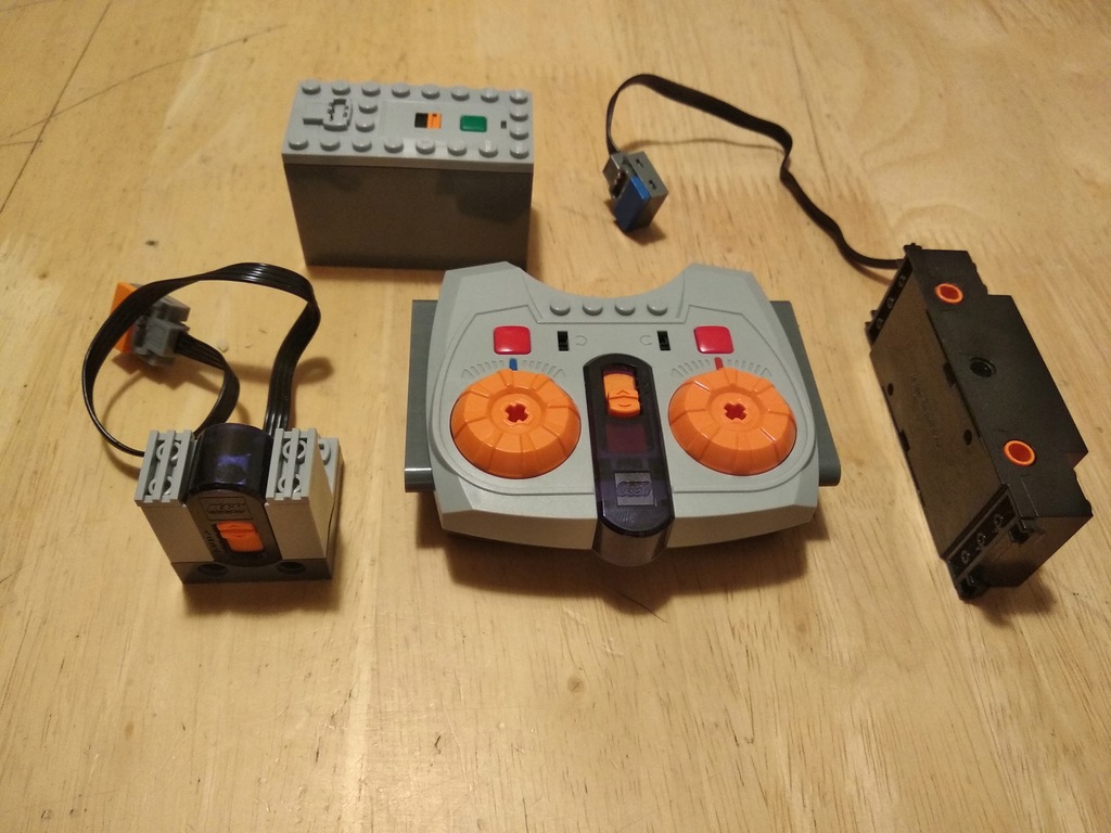 Lego Pociąg Train Power Functions 8884 88000 BCM