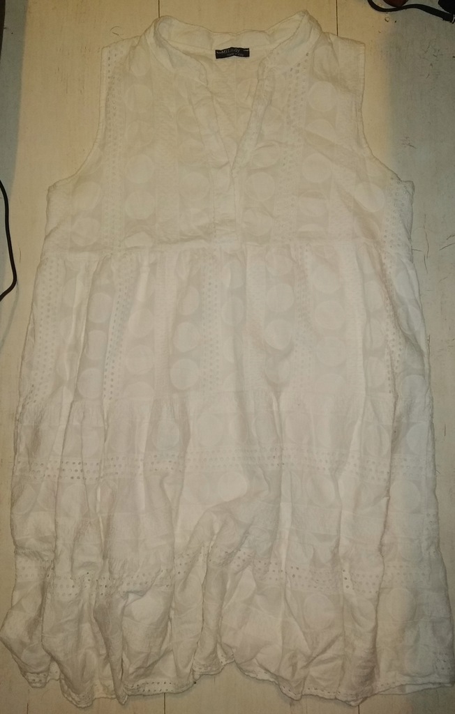 Sukienka biała Italy Mi Lady 42 XL haft