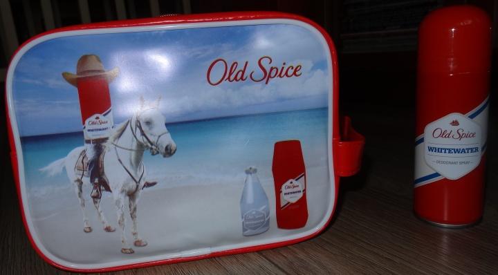 Kosmetyczka GRATIS Dezodorant Old Spice Whitewater