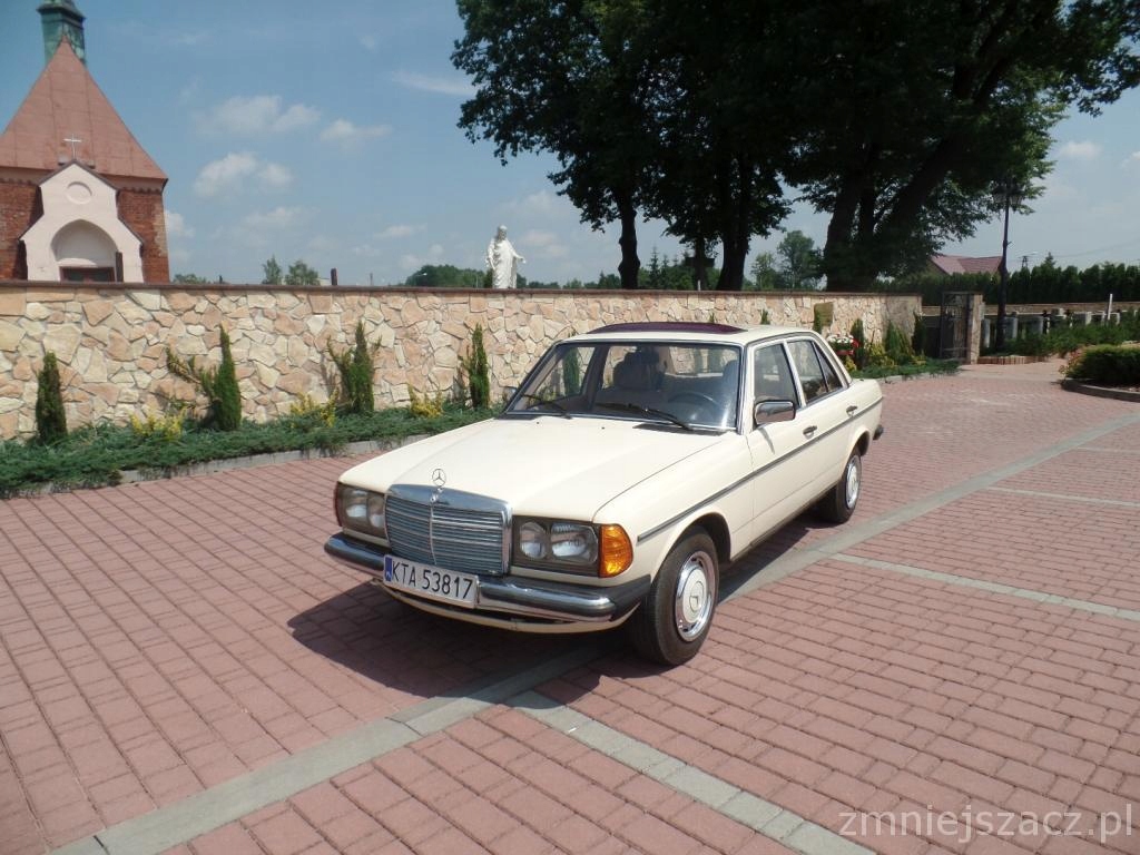 MERCEDES-BENZ SEDAN (W123) 240 D (123.123) 65 KM