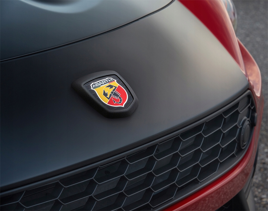 Abarth машина значок