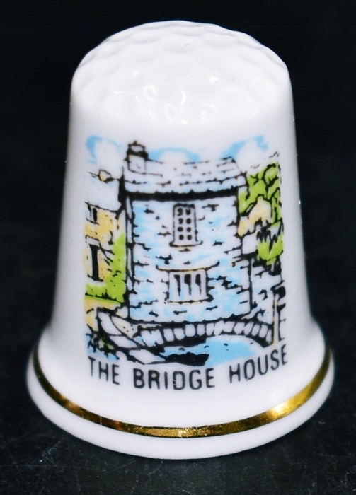 5263-21 THE BRIDGE HOUSE.. a#g NAPARSTEK PORCELANA