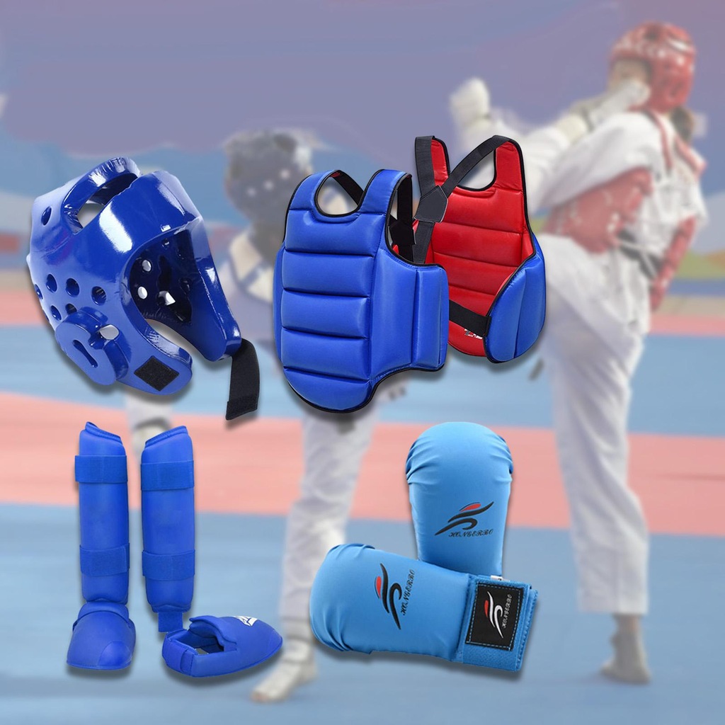 Set Karate Sparring Set Protezioni Arti Marziali Rockible - Guanti, Casco E  Parastinchi Per Karate, Taekwondo E MMA Attrezzatura Allenamento Arti  Marziali, image size:1024x1024