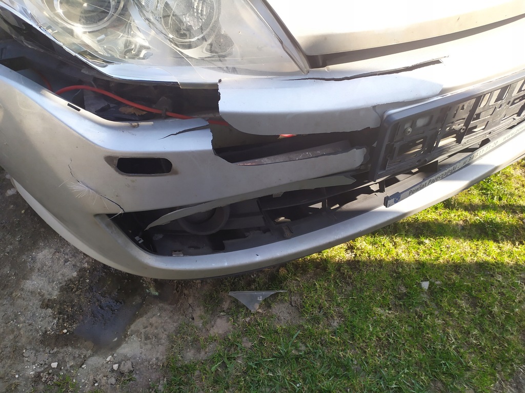 Renault Laguna III po stłuczce na parkingu 9163805530