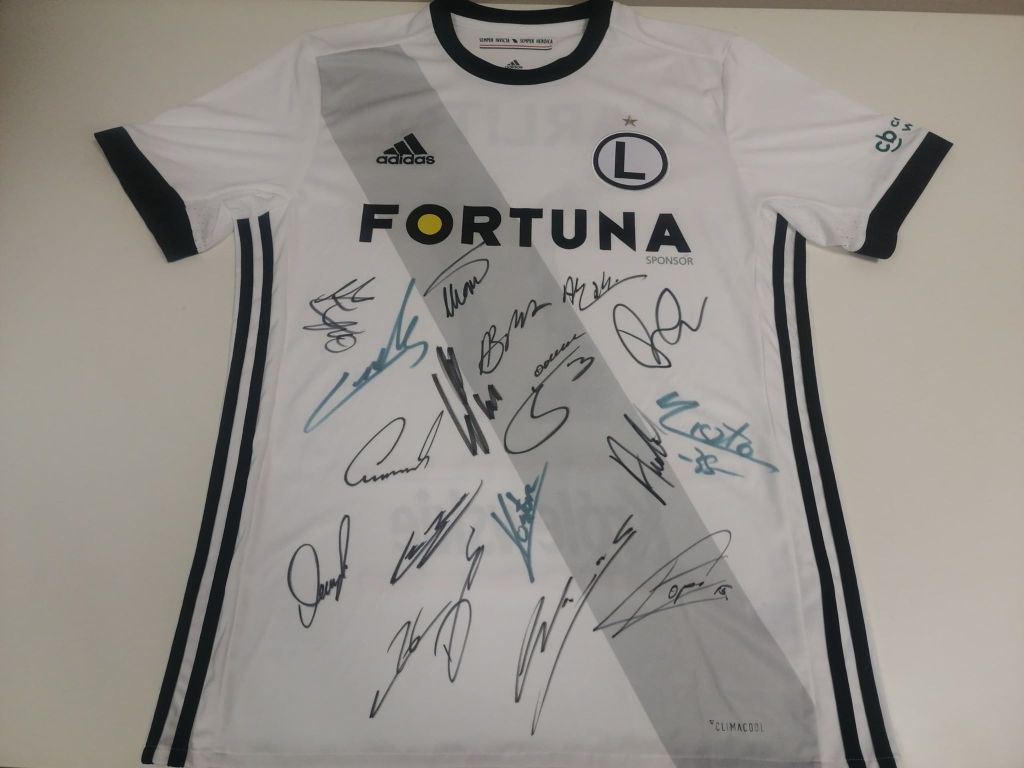 Legia. Koszulka (Carlitos) z autografami