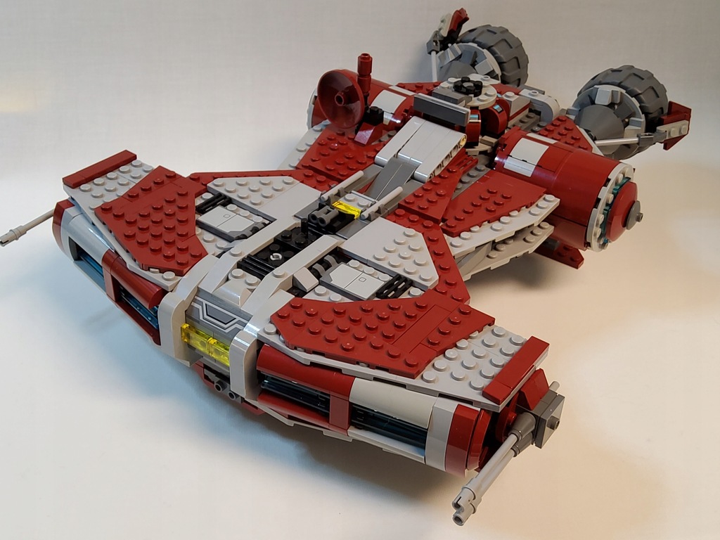 Купить LEGO 75025 Крейсер класса «Защитник джедаев» из «Звездных войн ...