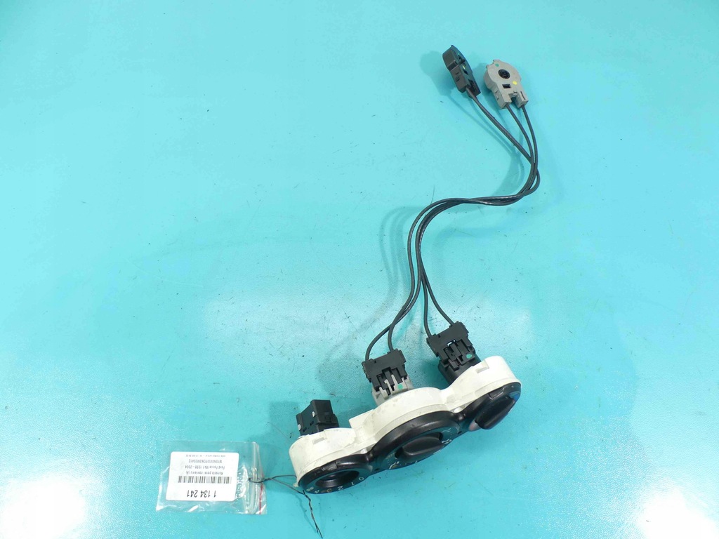 PANEL NAWIEWU FORD FOCUS MK1 LINKI SZARA CZARNA 13010109664