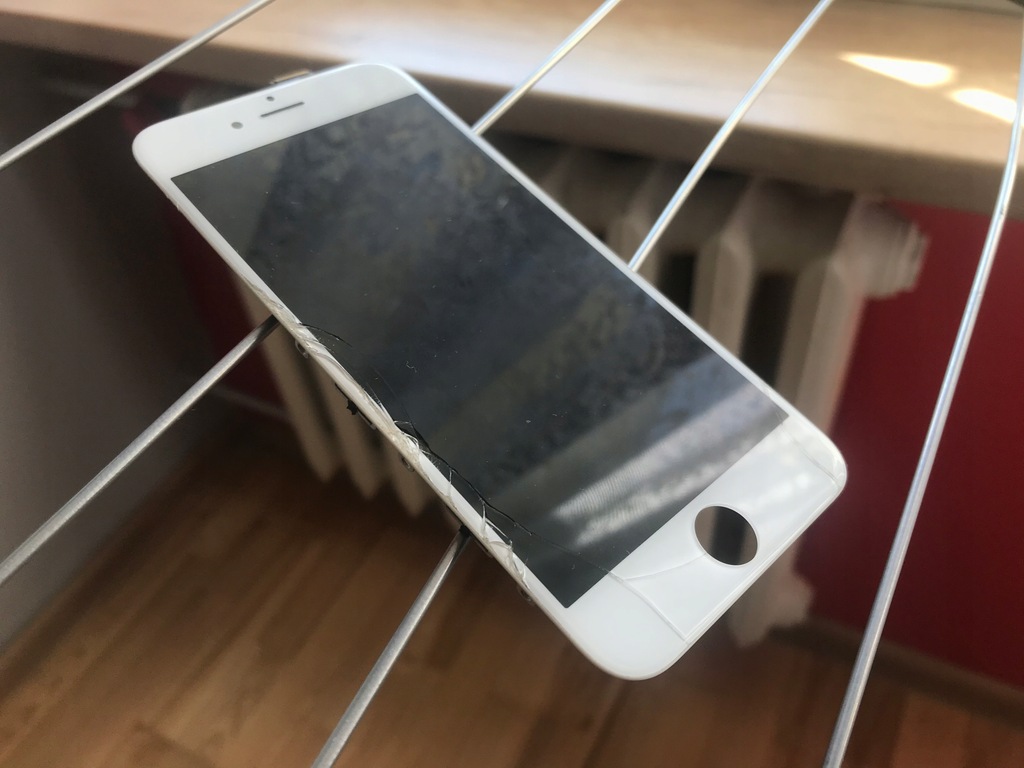 Oryginalny wyświetlacz +dotyk (stłuczony) iPhone 6