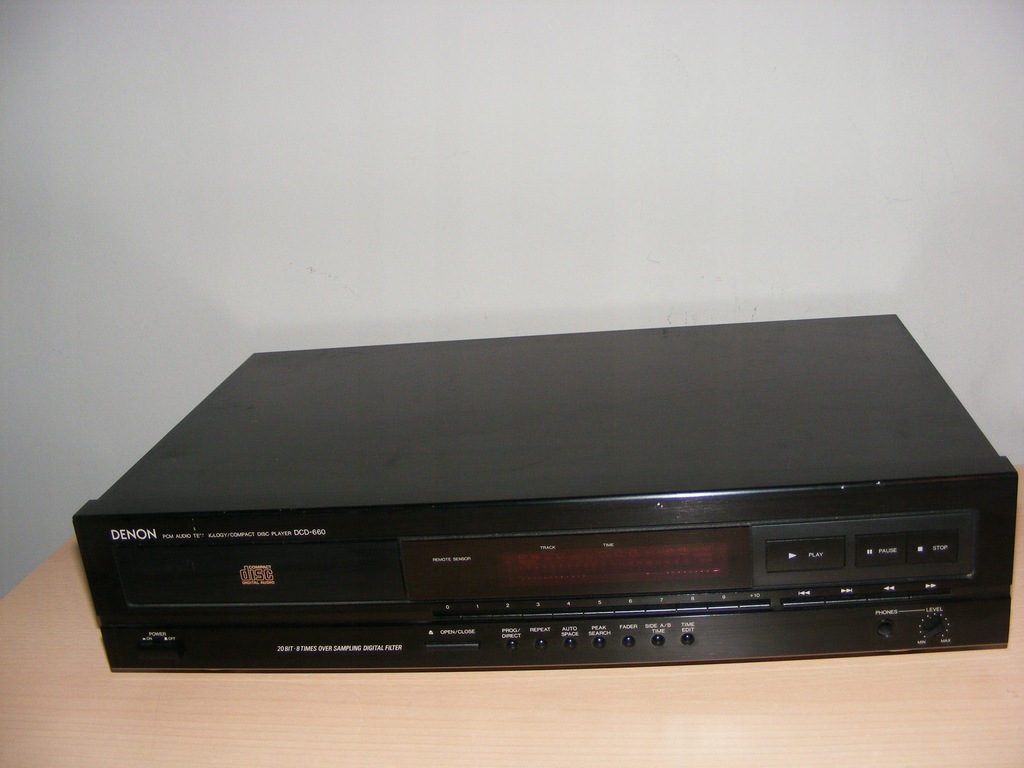 CD PLAYER DENON CDC- 660