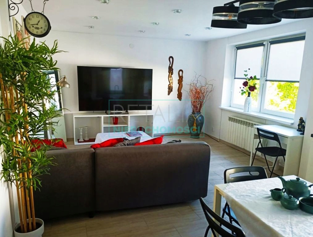 Dom, Piastów, Pruszkowski (pow.), 215 m²