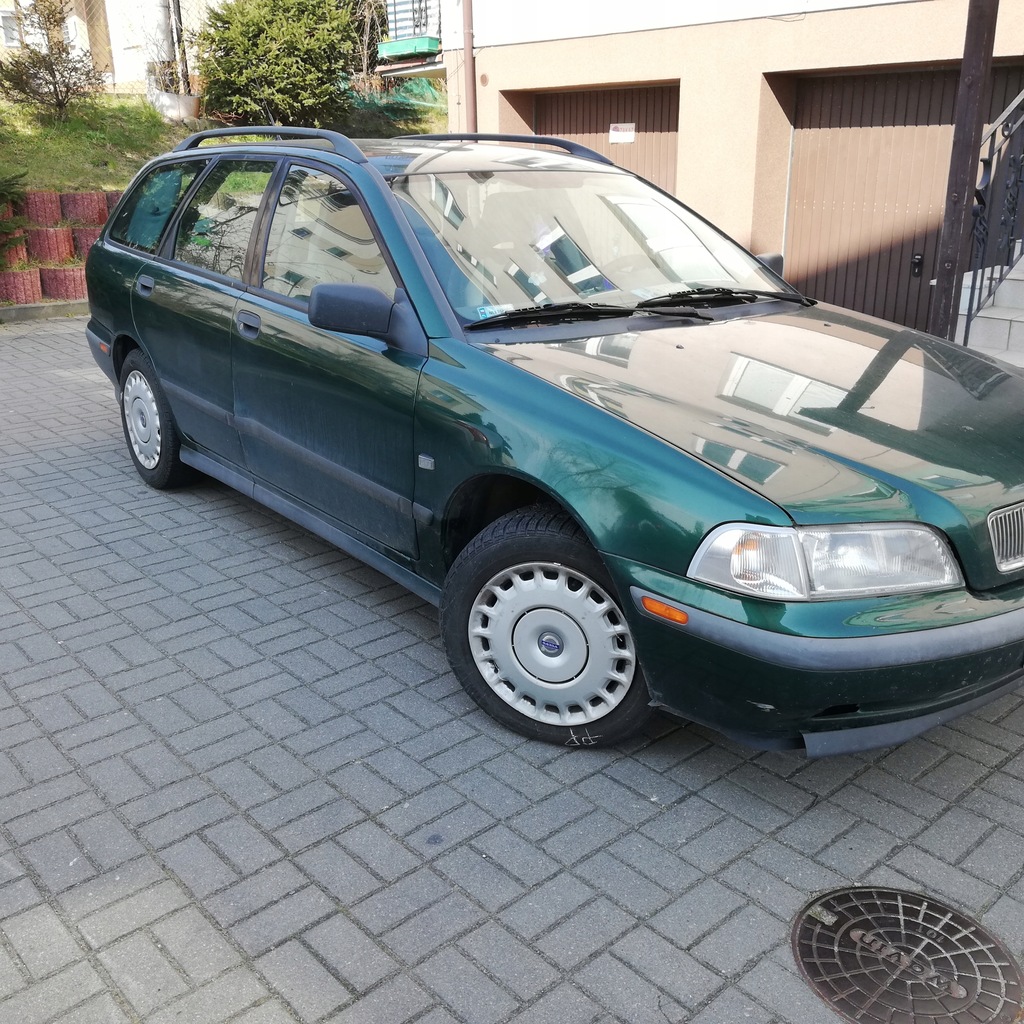 Volvo v40 benzyna rok 1999 1,8 9109274366 oficjalne