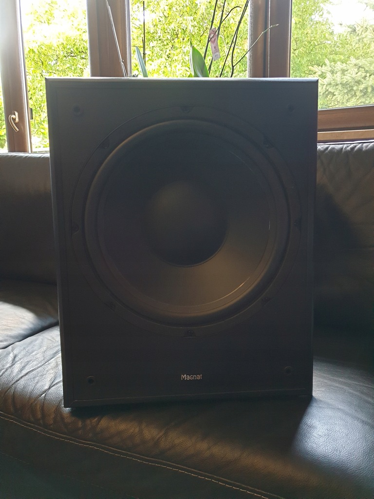 Subwoofer aktywny Magnat 301A