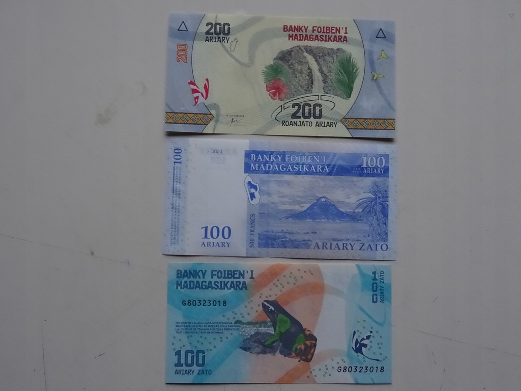 3 banknoty Madagaskar ciekawy mix -E114