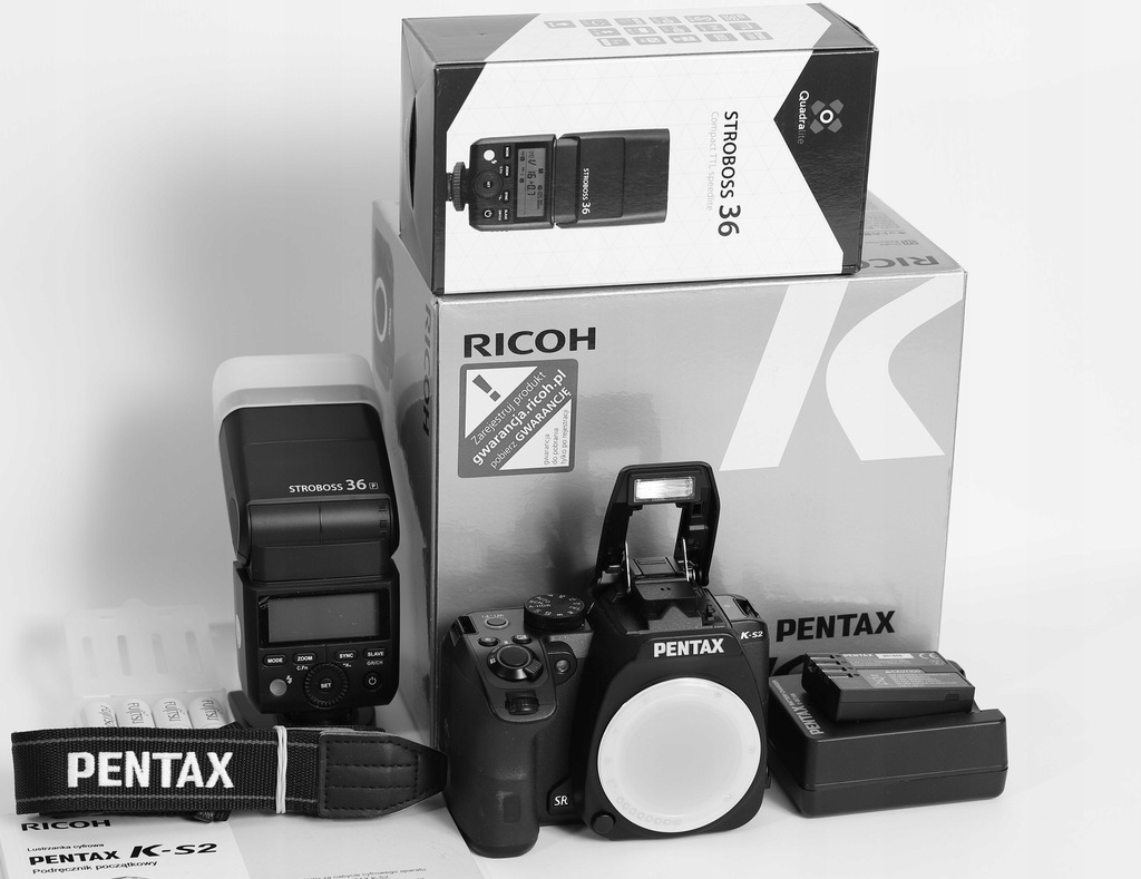 PENTAX K-S2, FLESZ Quadralite 36P, GRATIS...