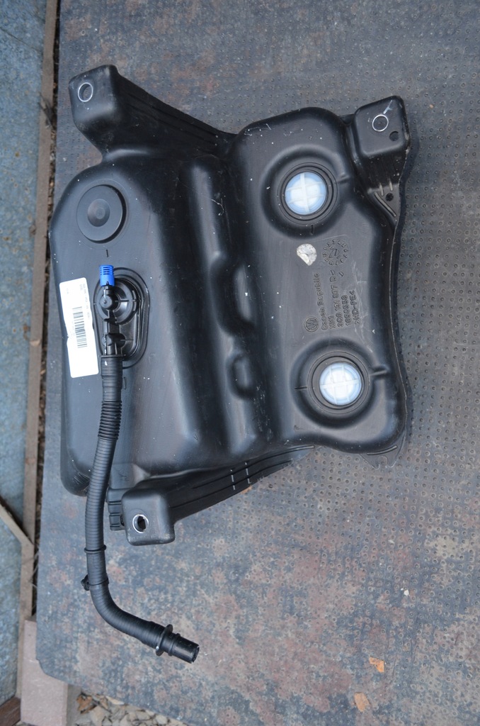 Zbiornik adblue vw passat b8 arteon 3Q0131877D 12253322206 oficjalne archiwum Allegro