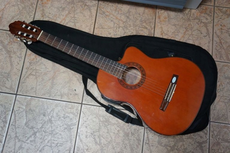 GITARA ELEKTRO KLASYCZNA VALENCIA CG 190 CE