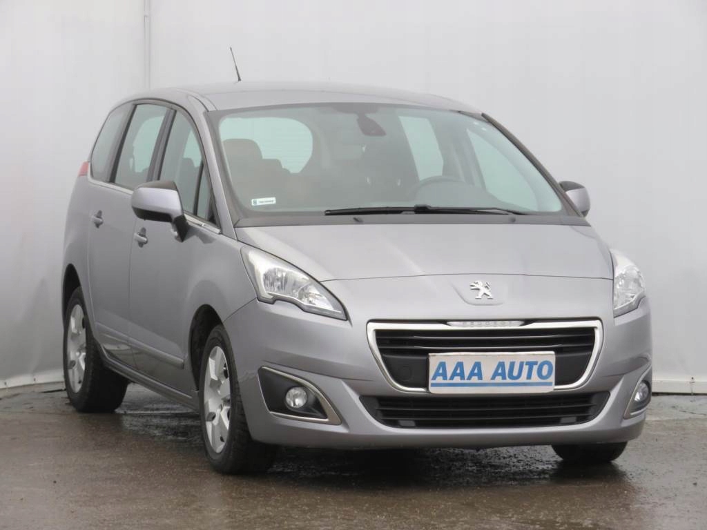 Peugeot 5008 1.6 HDI , Automat, Navi, Klimatronic