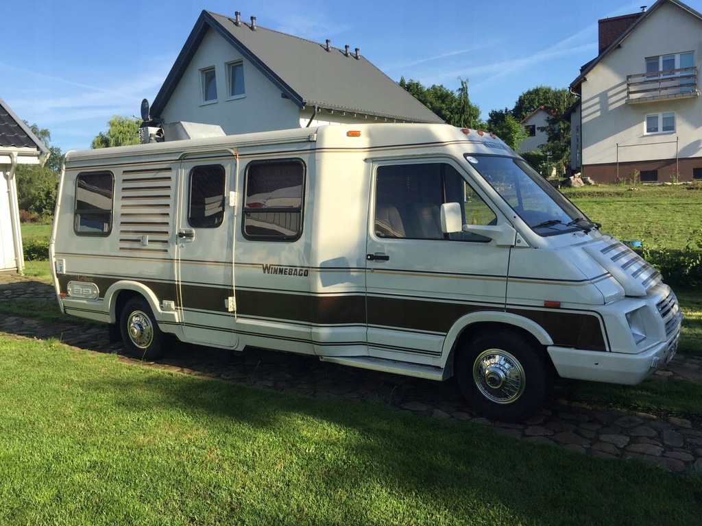 Kultowy amerykański kamper Winnebago Lesharo 1985 7467427387