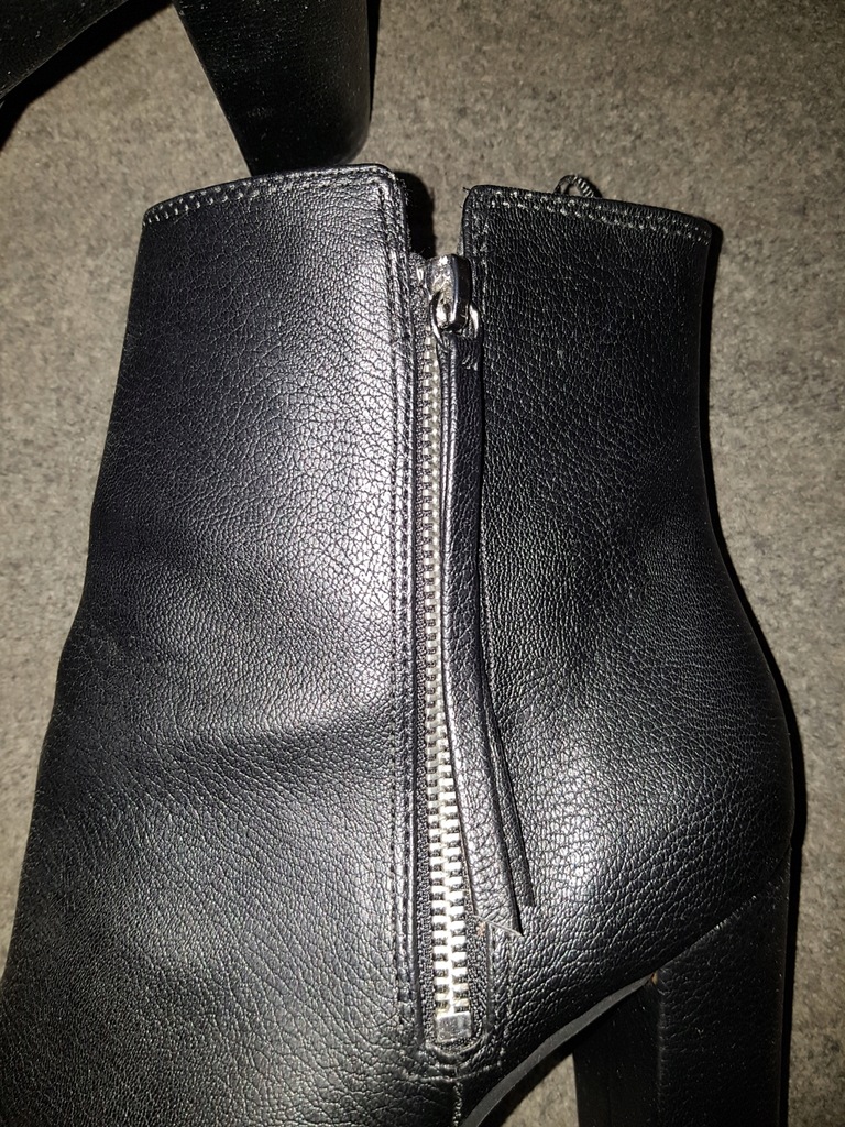H&M czarne botki na słupku, rozmiar 41 8079431729 H&M czarne botki na słupku, rozmiar 41 8079431729
