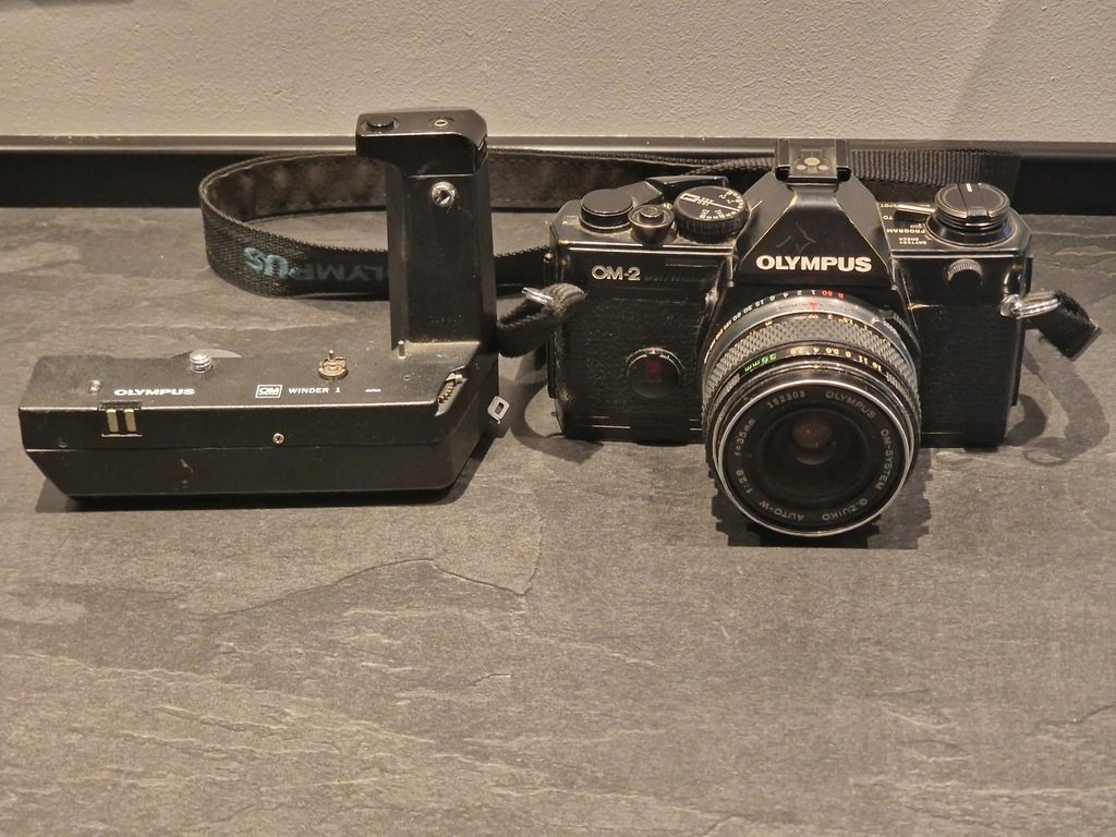 Aparat Olympus OM-2 SPOT/PROGRAM