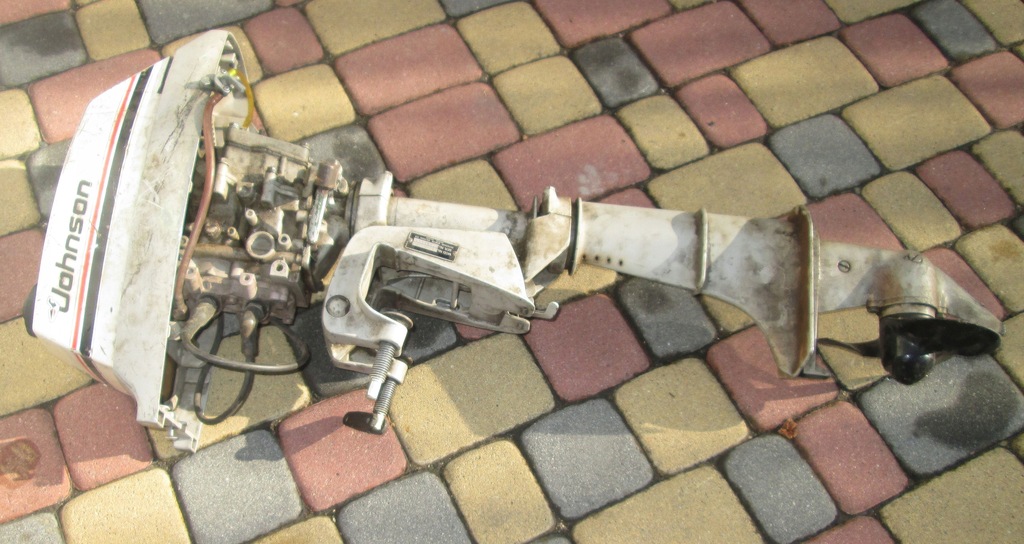 Silnik motorówki Johnson - 8566129499 - oficjalne archiwum Allegro