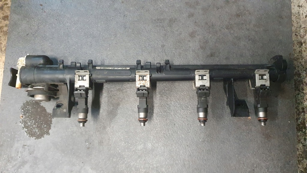 LISTWA WTRYSKOWA FORD FIESTA MK7 8A6G-AA 8A6G-9H487-AA 1.25 82KM
